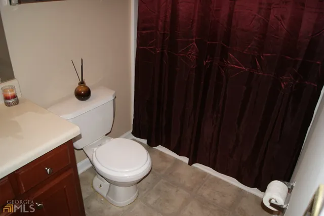 $1,750 | 848 Commerce Boulevard, Riverdale, GA 30296