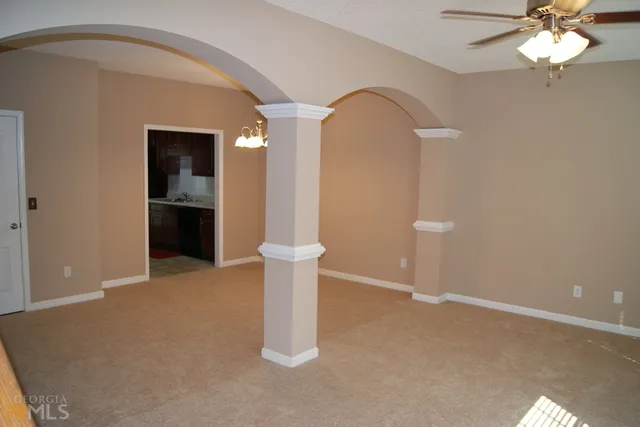 $1,750 | 848 Commerce Boulevard, Riverdale, GA 30296