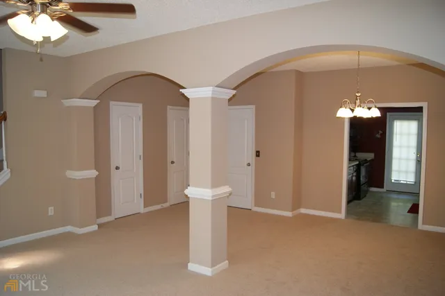 $1,750 | 848 Commerce Boulevard, Riverdale, GA 30296