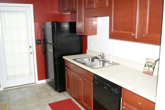 $1,750 | 848 Commerce Boulevard, Riverdale, GA 30296