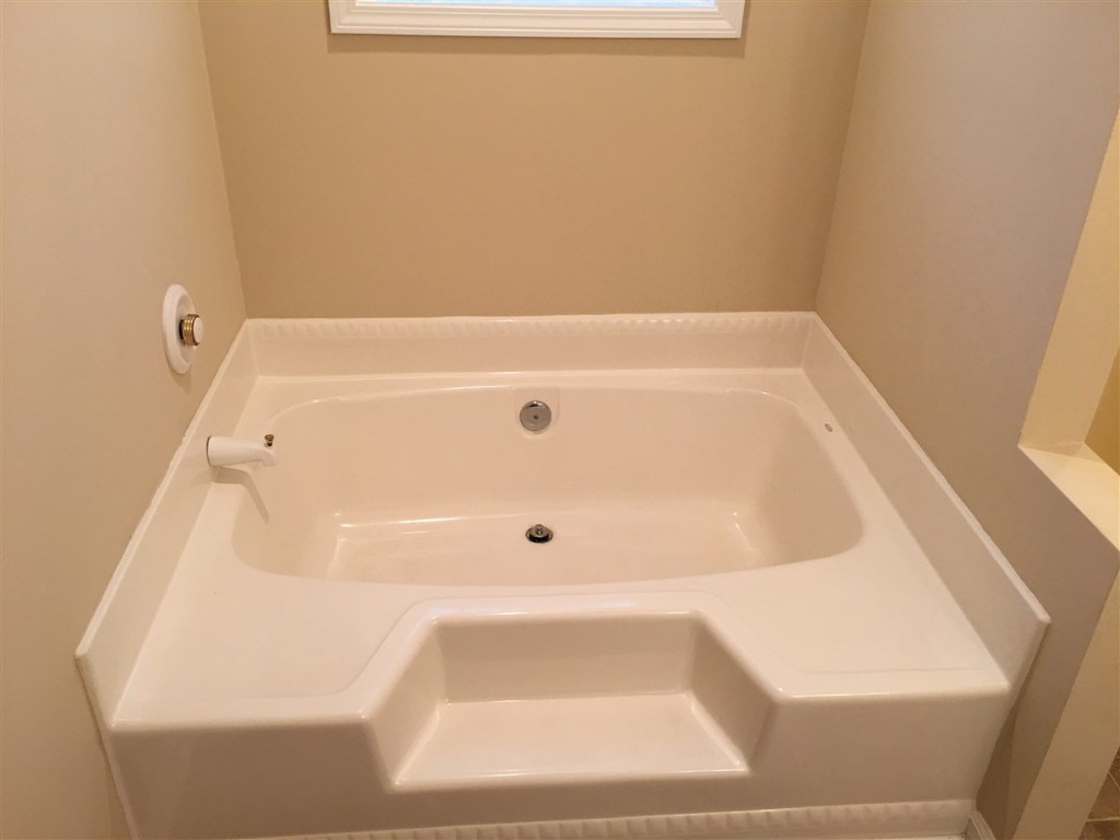 204 Old Colony Road Anderson, SC 29621 - Photo 8 of 20