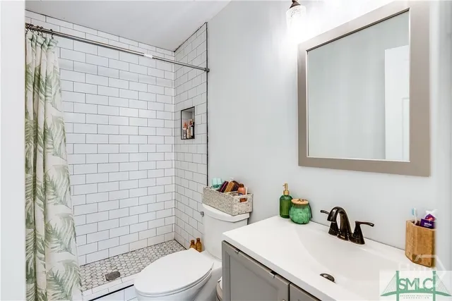 $2,300 | 106 West White Hawthorne Drive, Savannah, GA 31419