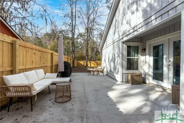 $2,300 | 106 West White Hawthorne Drive, Savannah, GA 31419