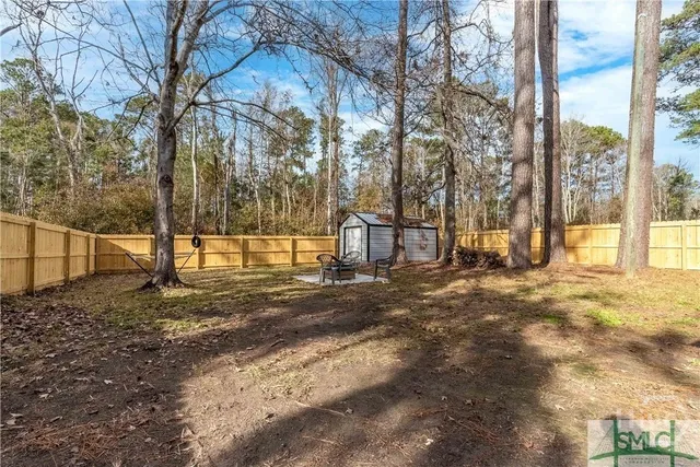 $2,300 | 106 West White Hawthorne Drive, Savannah, GA 31419