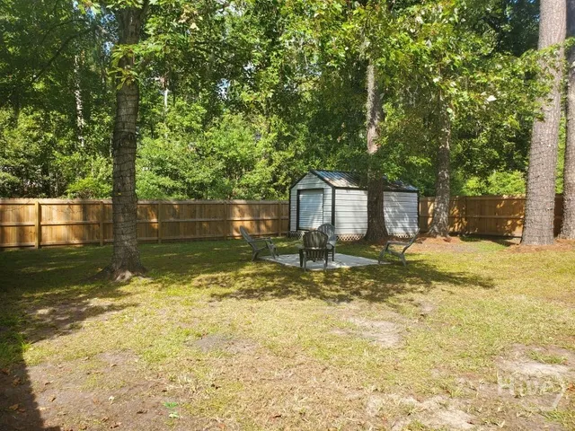 $2,300 | 106 West White Hawthorne Drive, Savannah, GA 31419