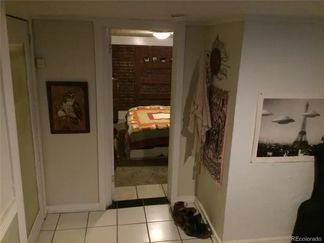 a bed room with a bed