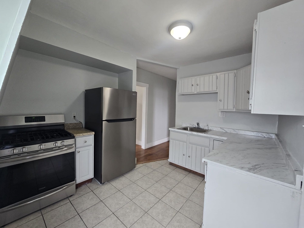 67 Farnham Street, Unit 3 Lawrence, MA 01843 - Photo 1 of 9