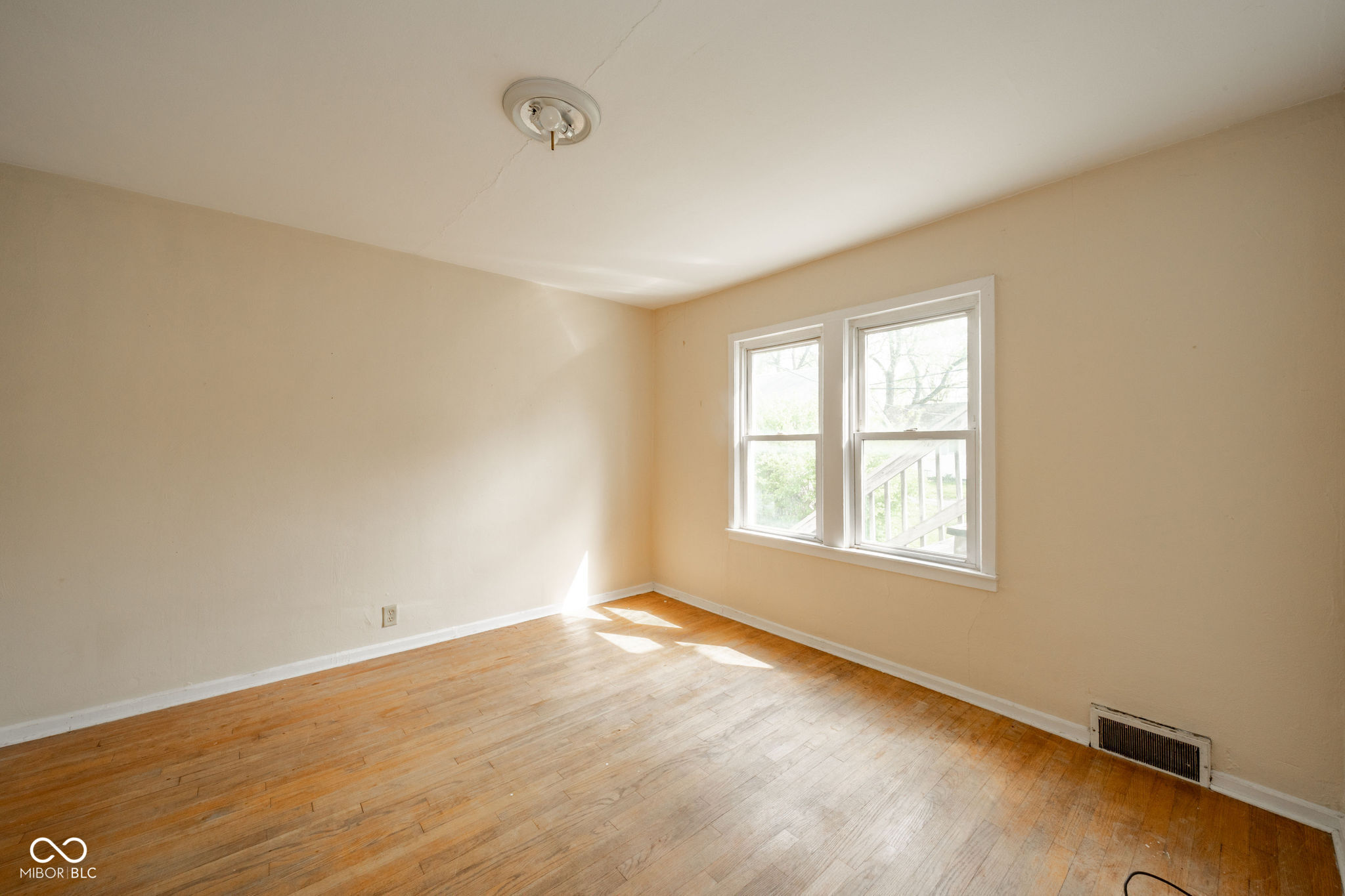 239 West 38th Street Anderson, IN 46013 - Photo 14 of 31