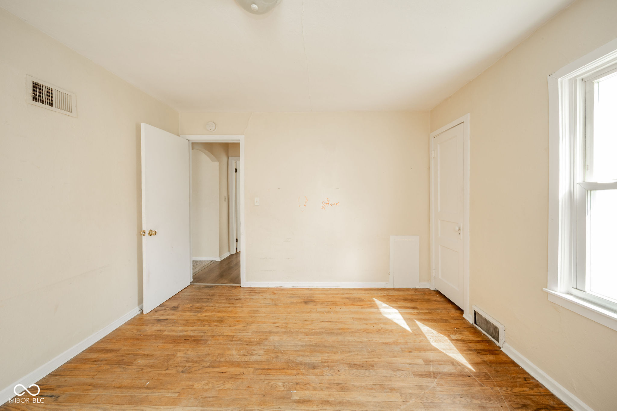 239 West 38th Street Anderson, IN 46013 - Photo 15 of 31