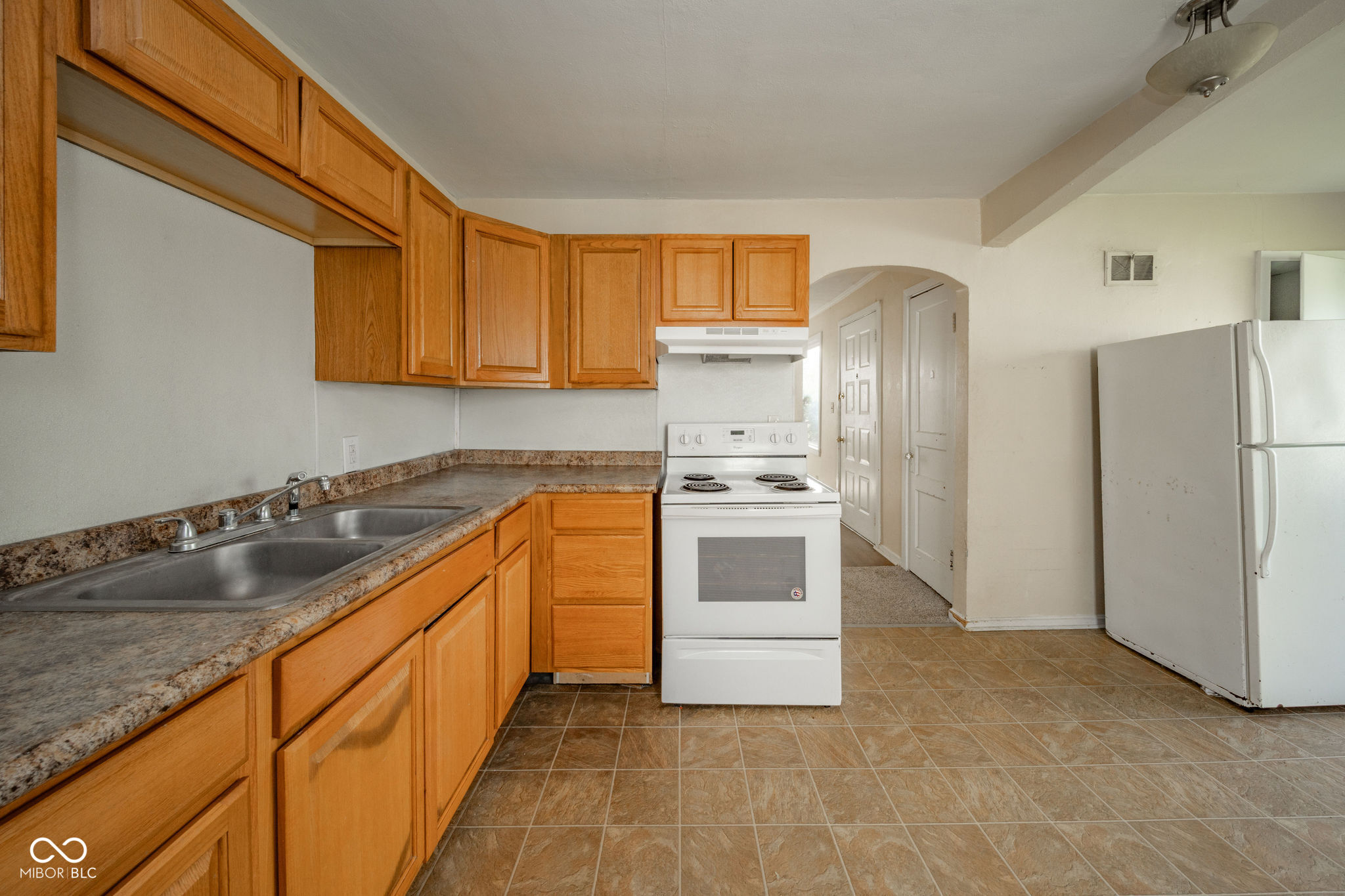 239 West 38th Street Anderson, IN 46013 - Photo 7 of 31