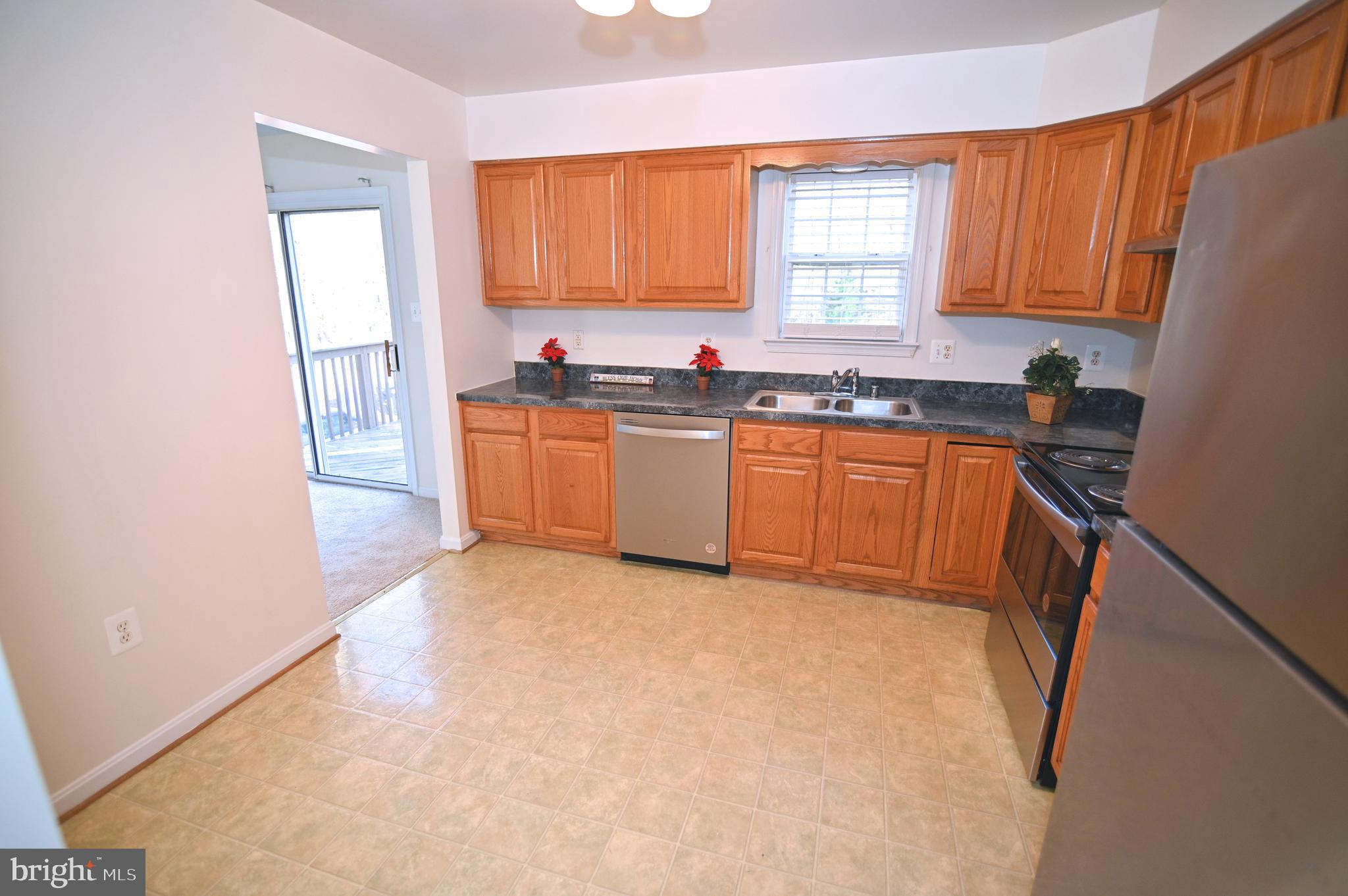 3610 Stump Neck Road Indian Head, MD 20640 - Photo 13 of 40 Kitchen