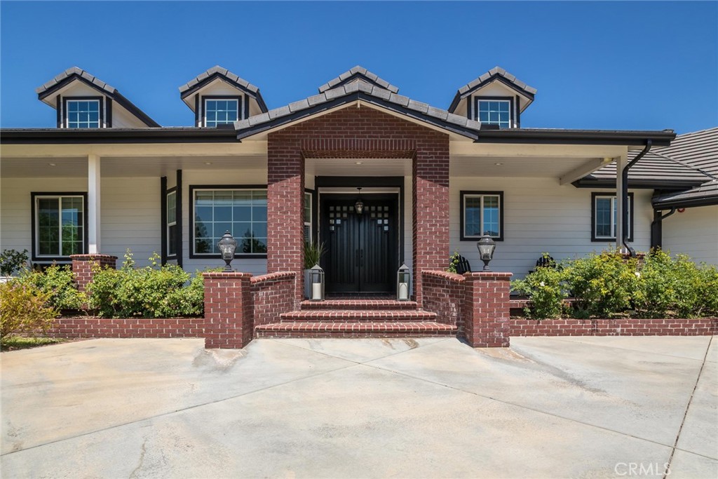 16261 Pineview Road Canyon Country, CA 91387 - Photo 1 of 1 Gallery Image 1