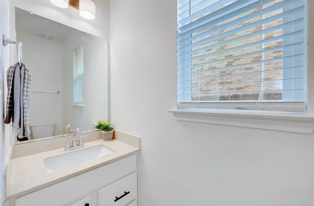 $2,300 | 1929 Stinnett Drive, Leander, TX 78641