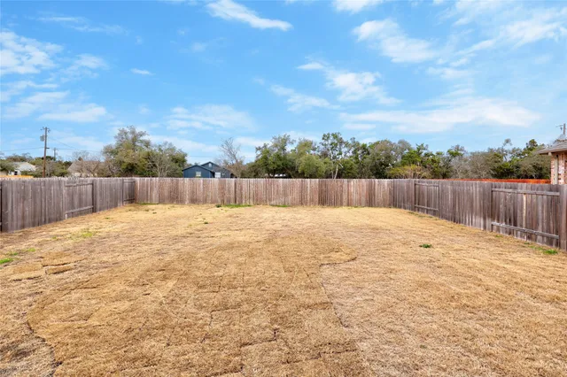 $2,300 | 1929 Stinnett Drive, Leander, TX 78641