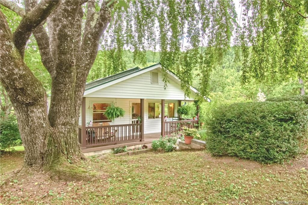 2066 Summer Road Hendersonville, NC 28792 - Photo 1 of 38 Gallery Image 1