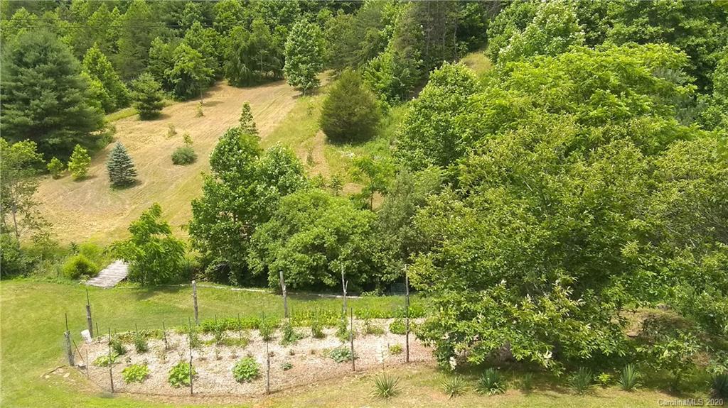 2066 Summer Road Hendersonville, NC 28792 - Photo 15 of 38 Gallery Image 15