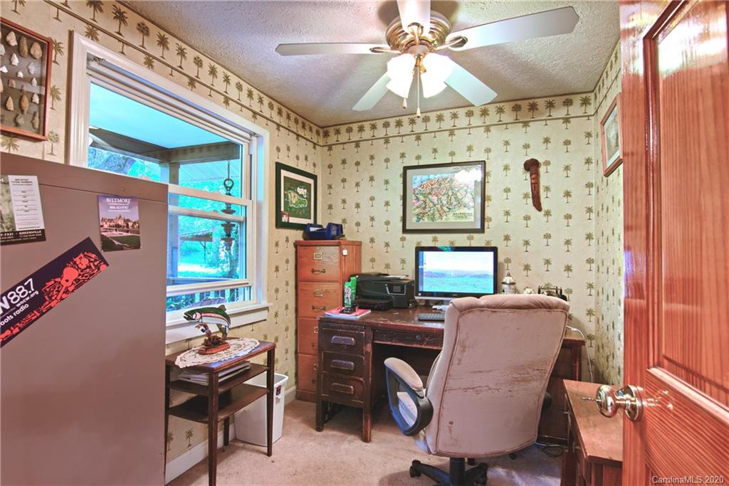 2066 Summer Road Hendersonville, NC 28792 - Photo 16 of 38 Gallery Image 16