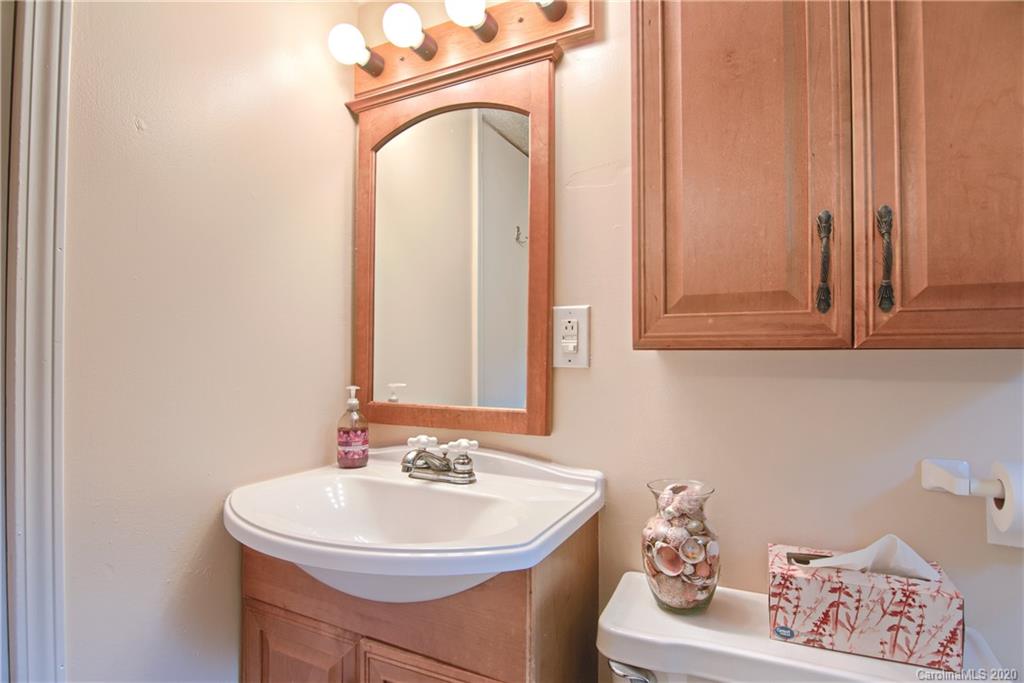 2066 Summer Road Hendersonville, NC 28792 - Photo 20 of 38 Gallery Image 20