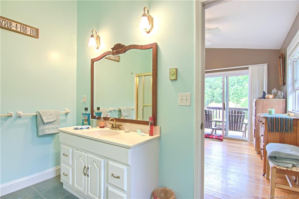 2066 Summer Road Hendersonville, NC 28792 - Photo 30 of 38 Gallery Image 30