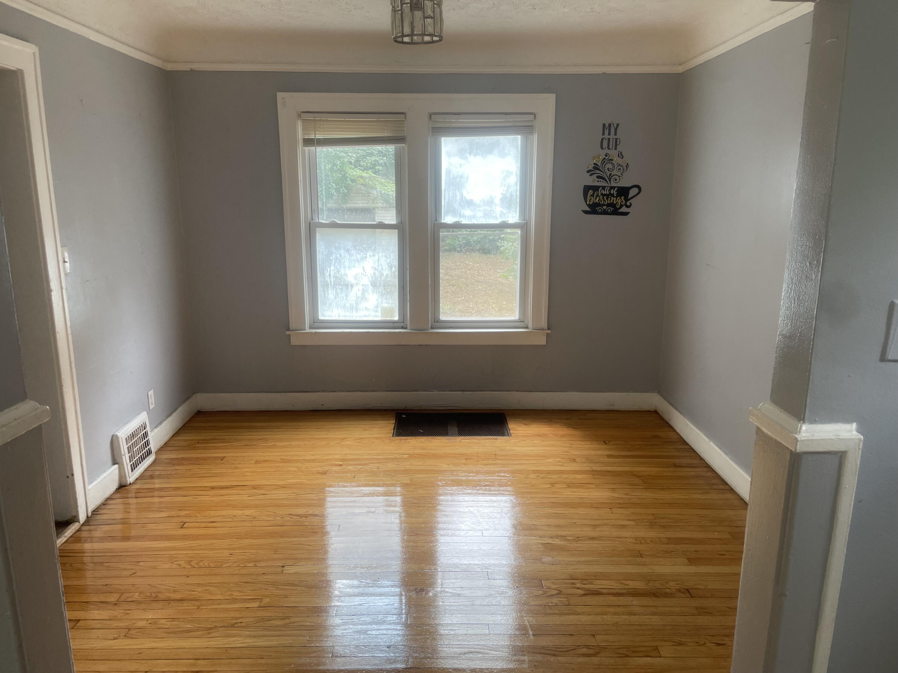 5793 Yorkshire Road Detroit, MI 48224 - Photo 3 of 21 image5