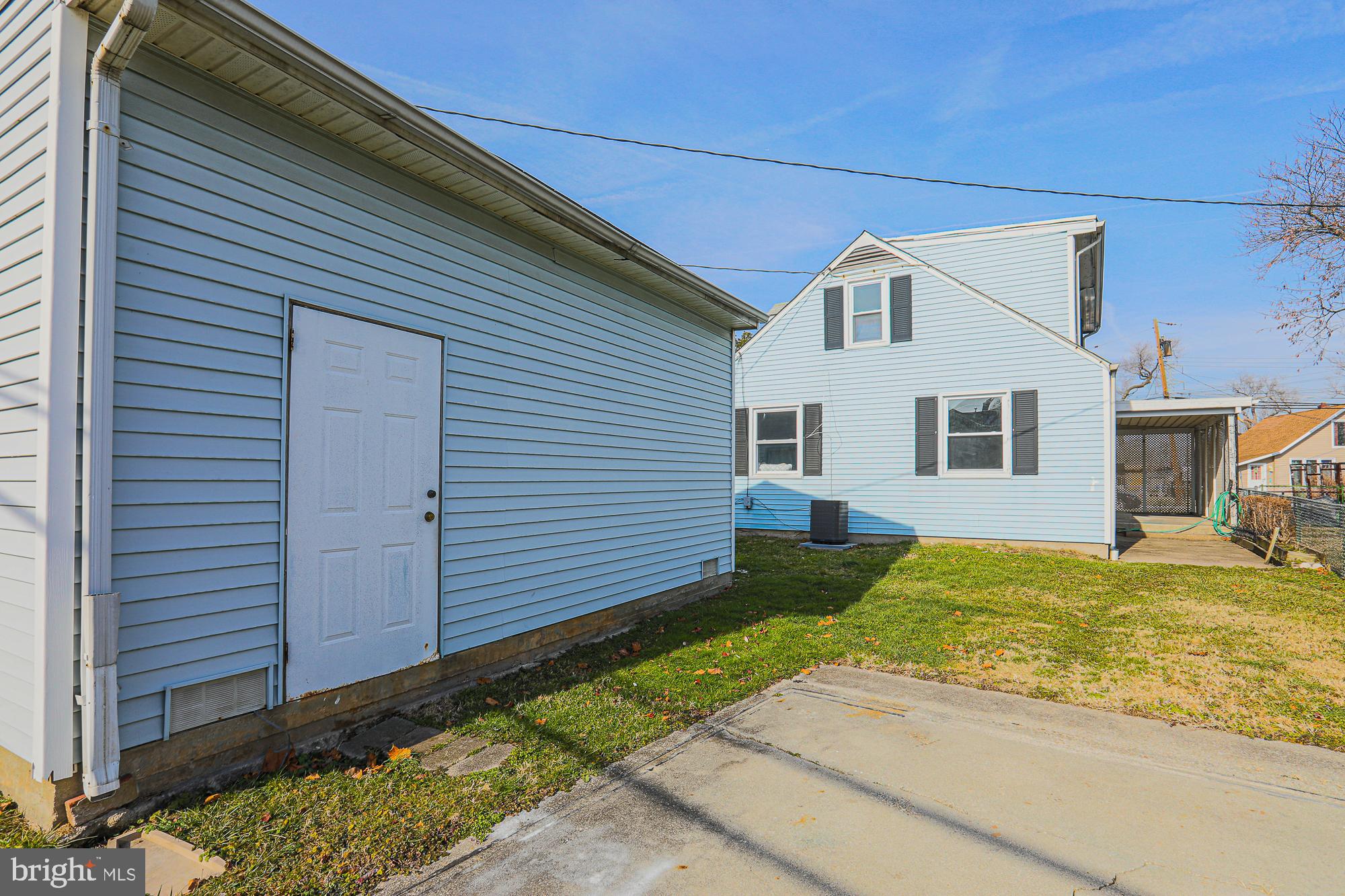 8113 Bullneck Road Baltimore, MD 21222 - Photo 4 of 24 Detached garage with storage and work area