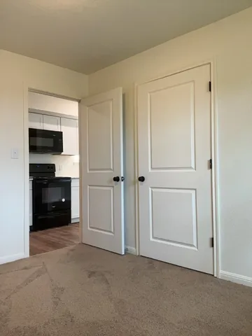 $1,100 | 2002 West 2nd Street, Unit 1400, Taylor, TX 76574
