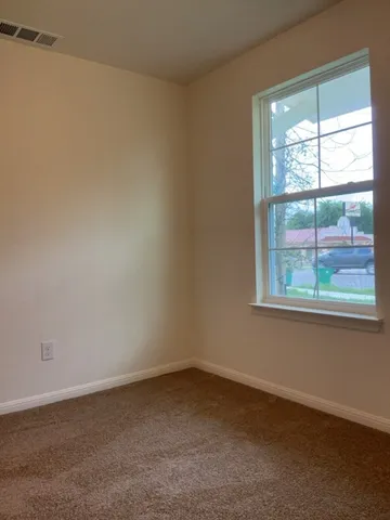 $1,100 | 2002 West 2nd Street, Unit 1400, Taylor, TX 76574