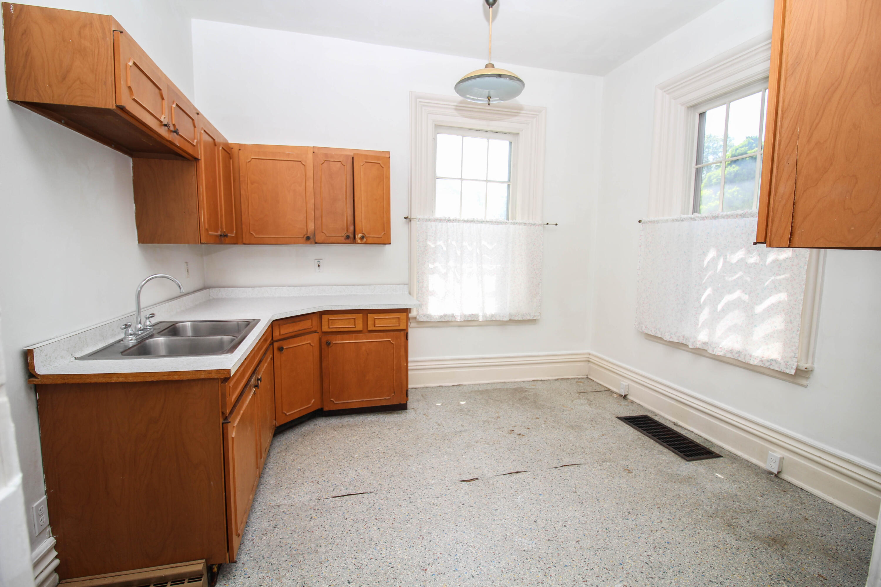 303 North Main Street Three Rivers, MI 49093 - Photo 12 of 21 Main-0054