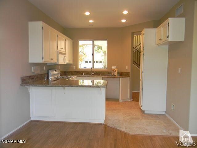 11525 Treeview Court Moorpark, CA 93021 - Photo 4 of 13