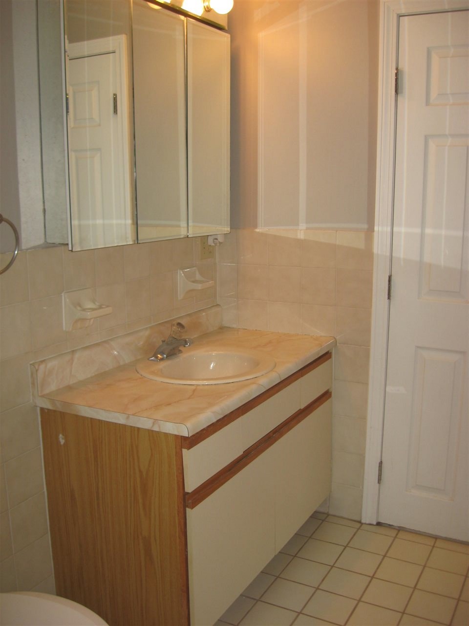 8 Plasic Road, Unit 8 Merrimack, NH 03054 - Photo 14 of 21