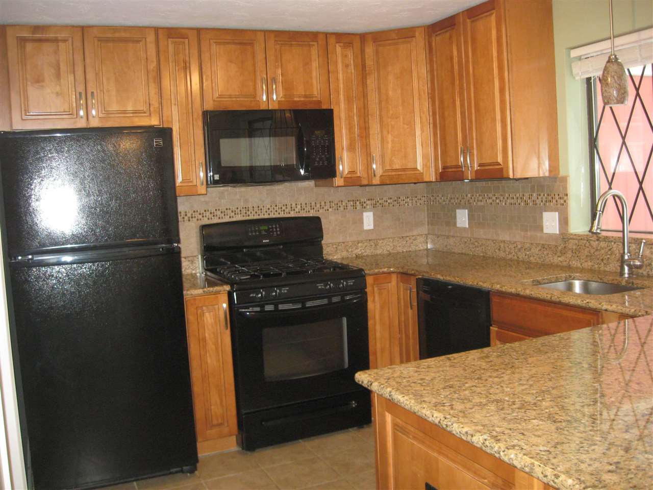 8 Plasic Road, Unit 8 Merrimack, NH 03054 - Photo 3 of 21