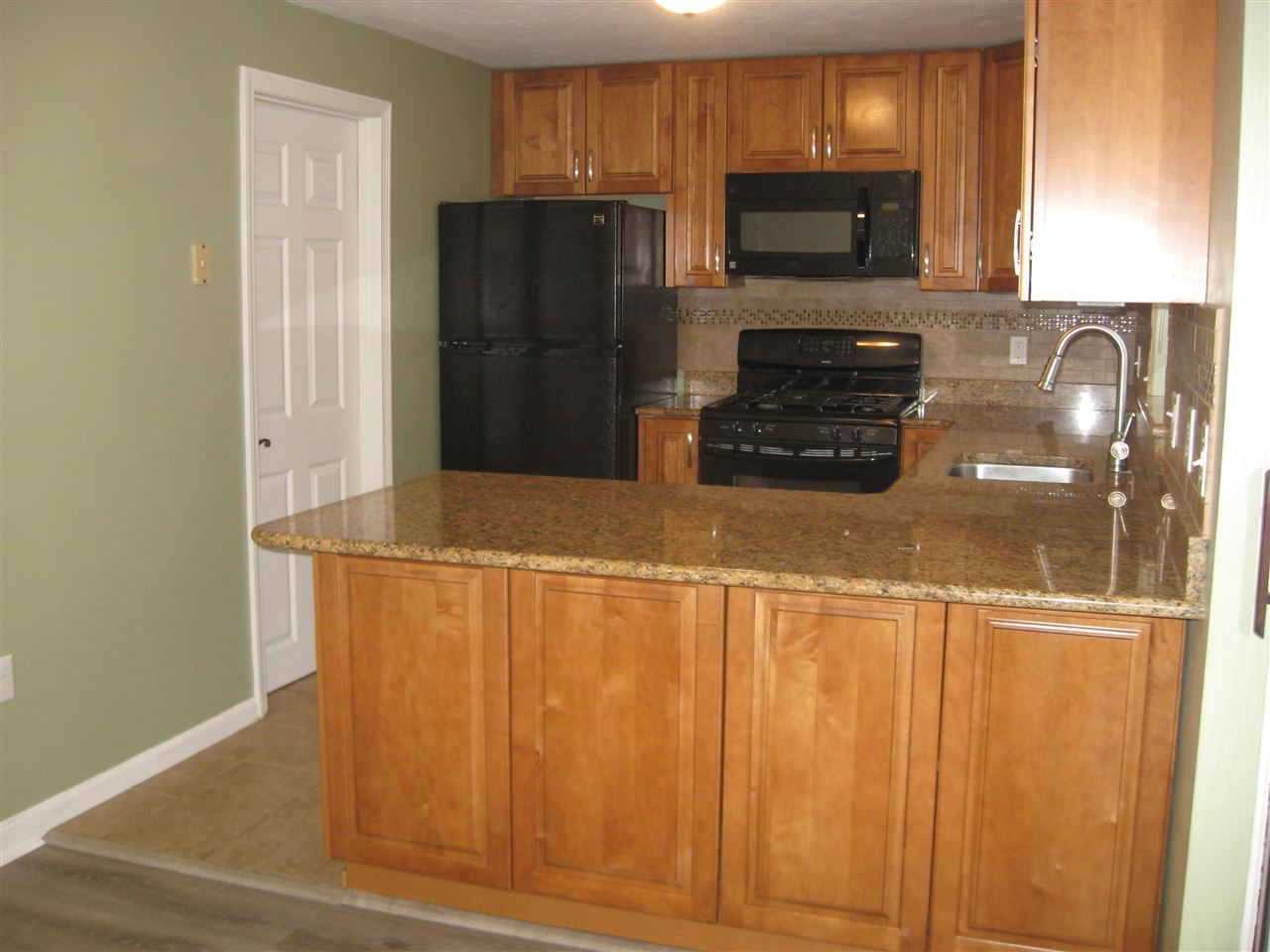 8 Plasic Road, Unit 8 Merrimack, NH 03054 - Photo 4 of 21