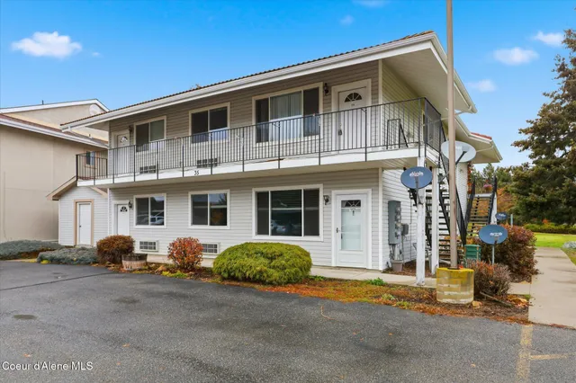 $220,000 | 35 Fairway Drive, Unit C1, Blanchard, ID 83804