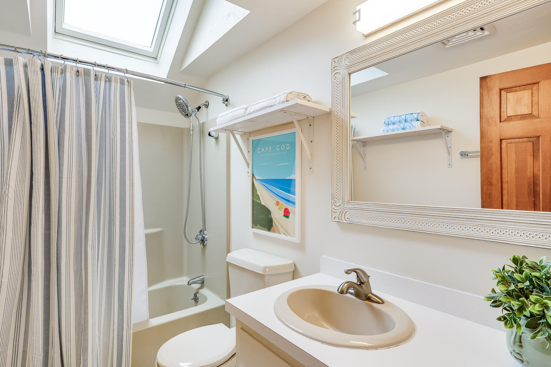 400 Governor Prence Road Eastham, MA 02642 - Photo 33 of 45 2nd Level Bath