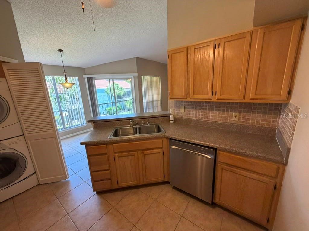 4807 Normandy Place, Unit 202 Orlando, FL 32811 - Photo 9 of 21