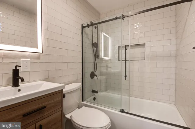 $5,300 | 403 West Rosemary Lane, Falls Church, VA 22046