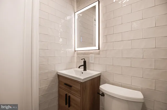 $5,300 | 403 West Rosemary Lane, Falls Church, VA 22046