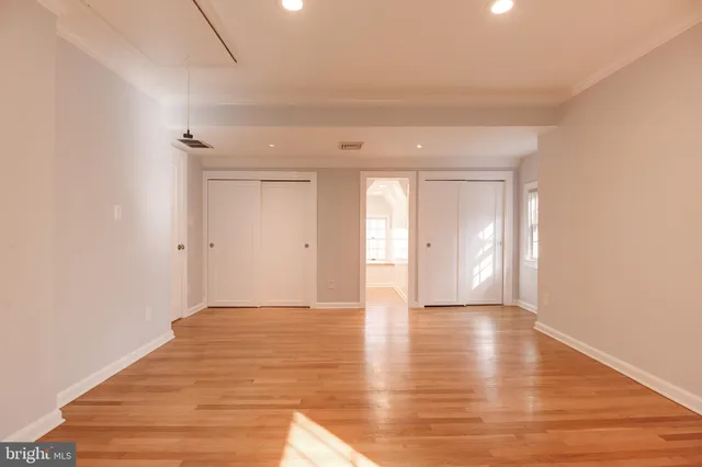 $5,300 | 403 West Rosemary Lane, Falls Church, VA 22046