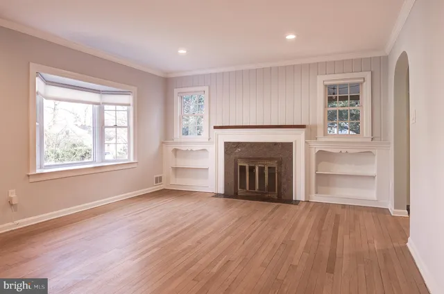 $5,300 | 403 West Rosemary Lane, Falls Church, VA 22046