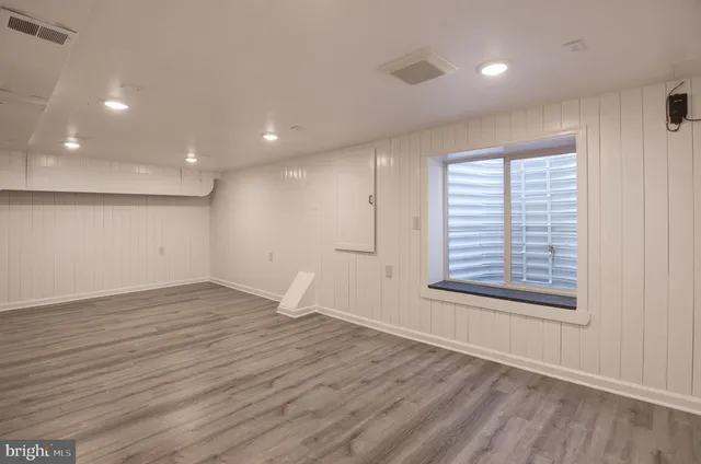 $5,300 | 403 West Rosemary Lane, Falls Church, VA 22046