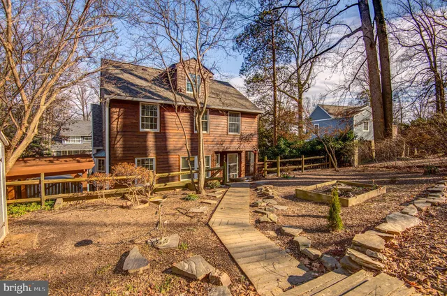 $5,300 | 403 West Rosemary Lane, Falls Church, VA 22046