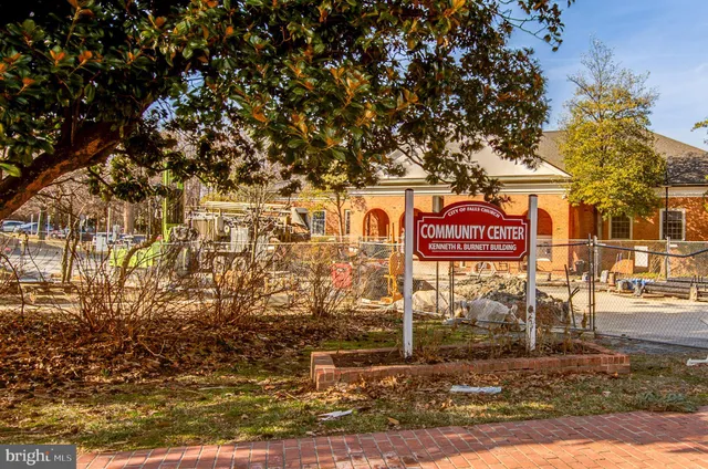 $5,300 | 403 West Rosemary Lane, Falls Church, VA 22046