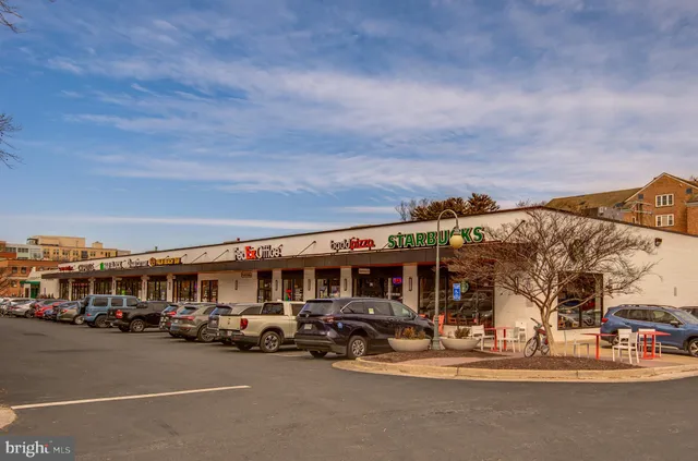 $5,300 | 403 West Rosemary Lane, Falls Church, VA 22046