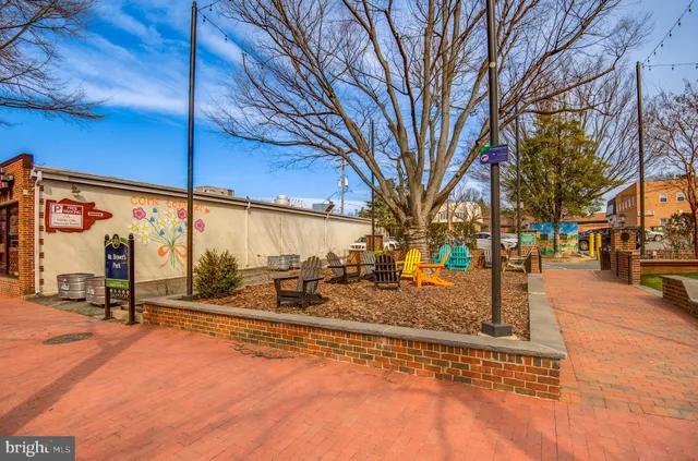 $5,300 | 403 West Rosemary Lane, Falls Church, VA 22046