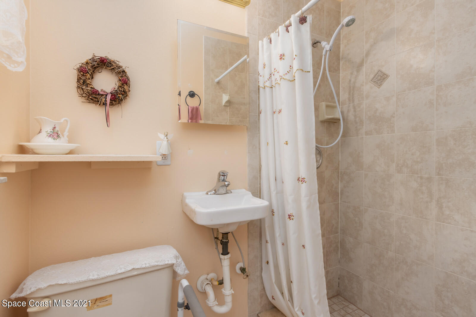 4850 Sutton Avenue Melbourne, FL 32904 - Photo 11 of 17 10_4850Sutton203_mls