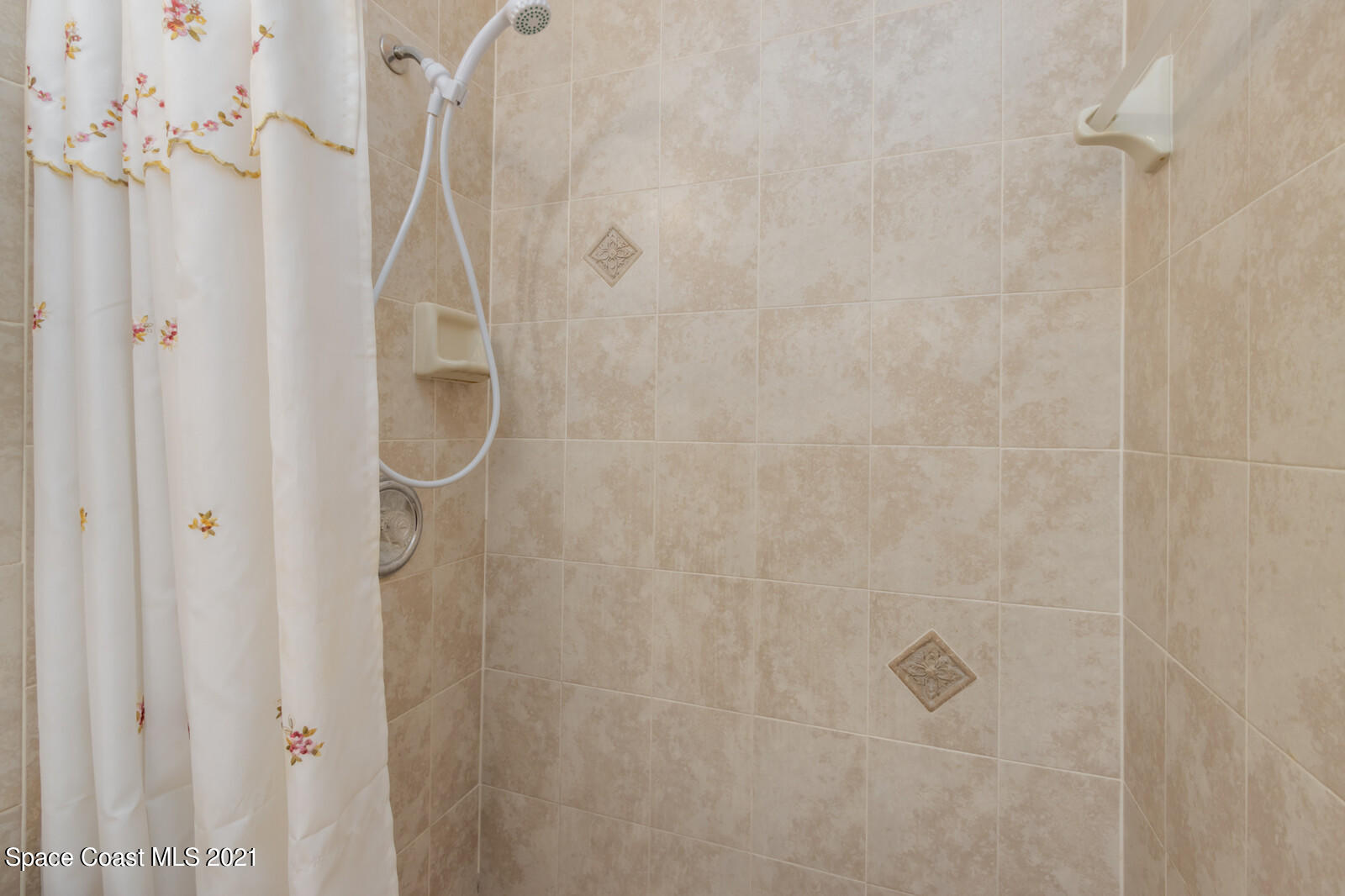 4850 Sutton Avenue Melbourne, FL 32904 - Photo 12 of 17 11_4850Sutton204_mls