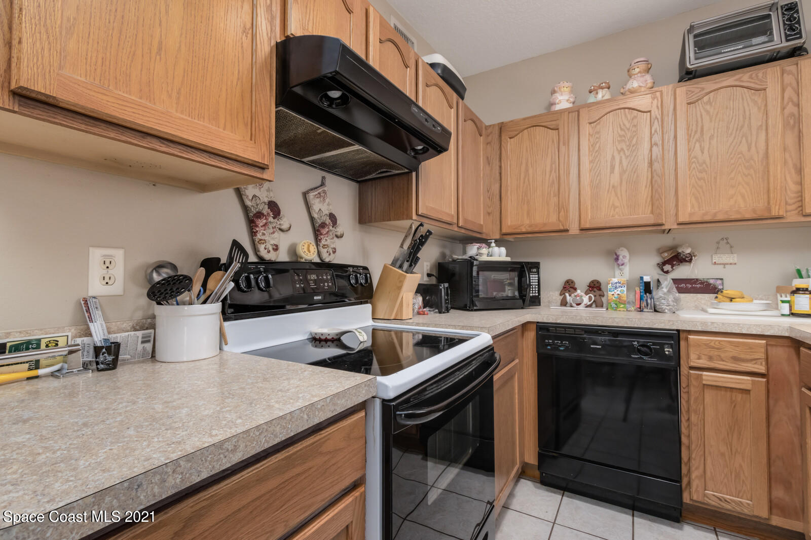 4850 Sutton Avenue Melbourne, FL 32904 - Photo 3 of 17 17_4850Sutton210_mls