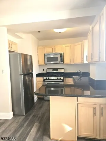 $213,000 | 70 South Munn Avenue, Unit 602, East Orange, NJ 07018