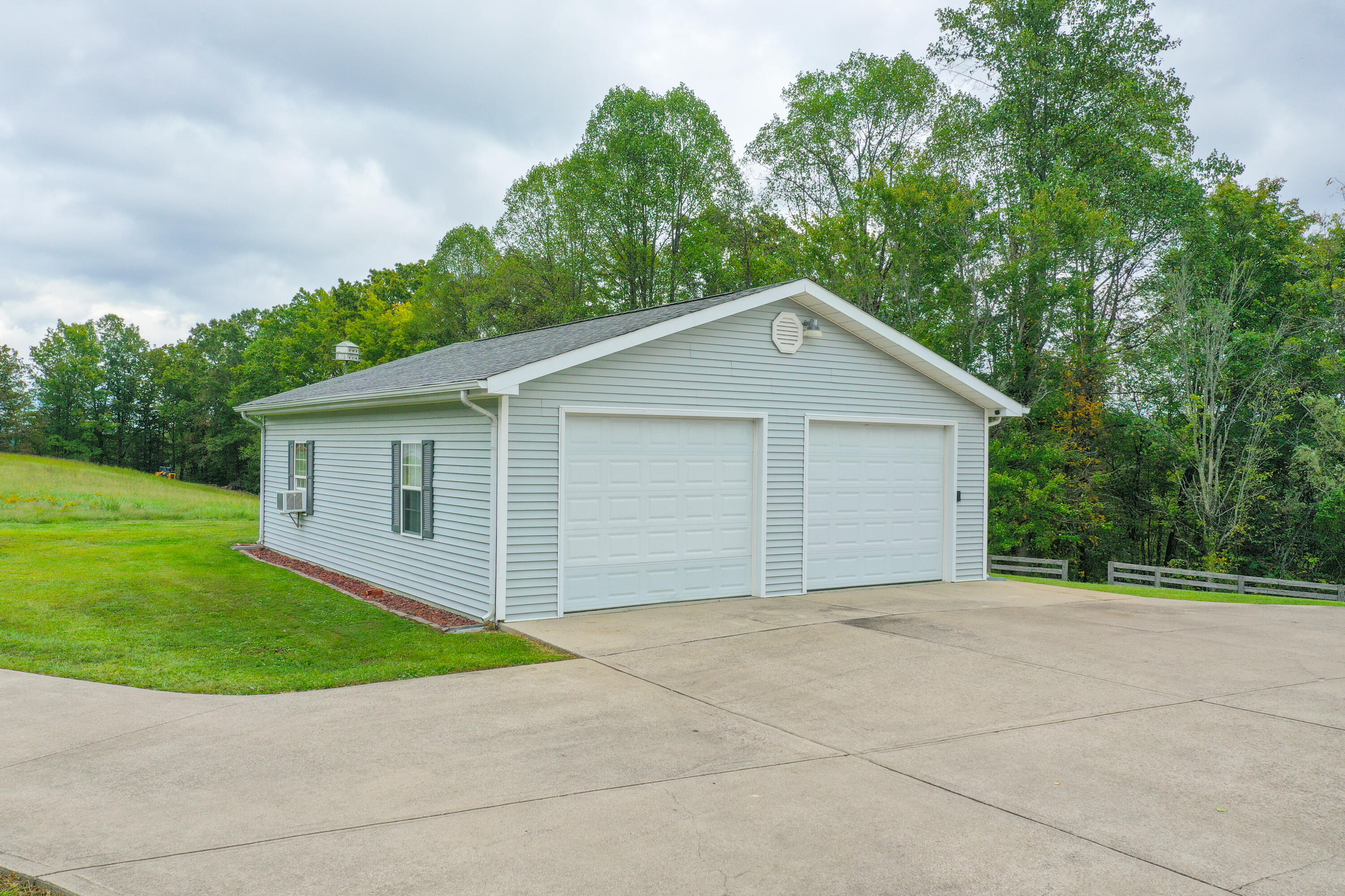 1536 Hawk Creek Road London, KY 40741 - Photo 34 of 115 DJI_0911