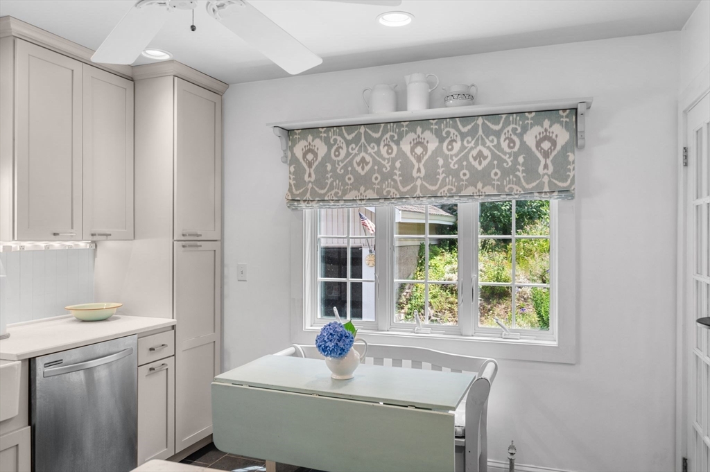 13 Pickman Road Salem, MA 01970 - Photo 17 of 34